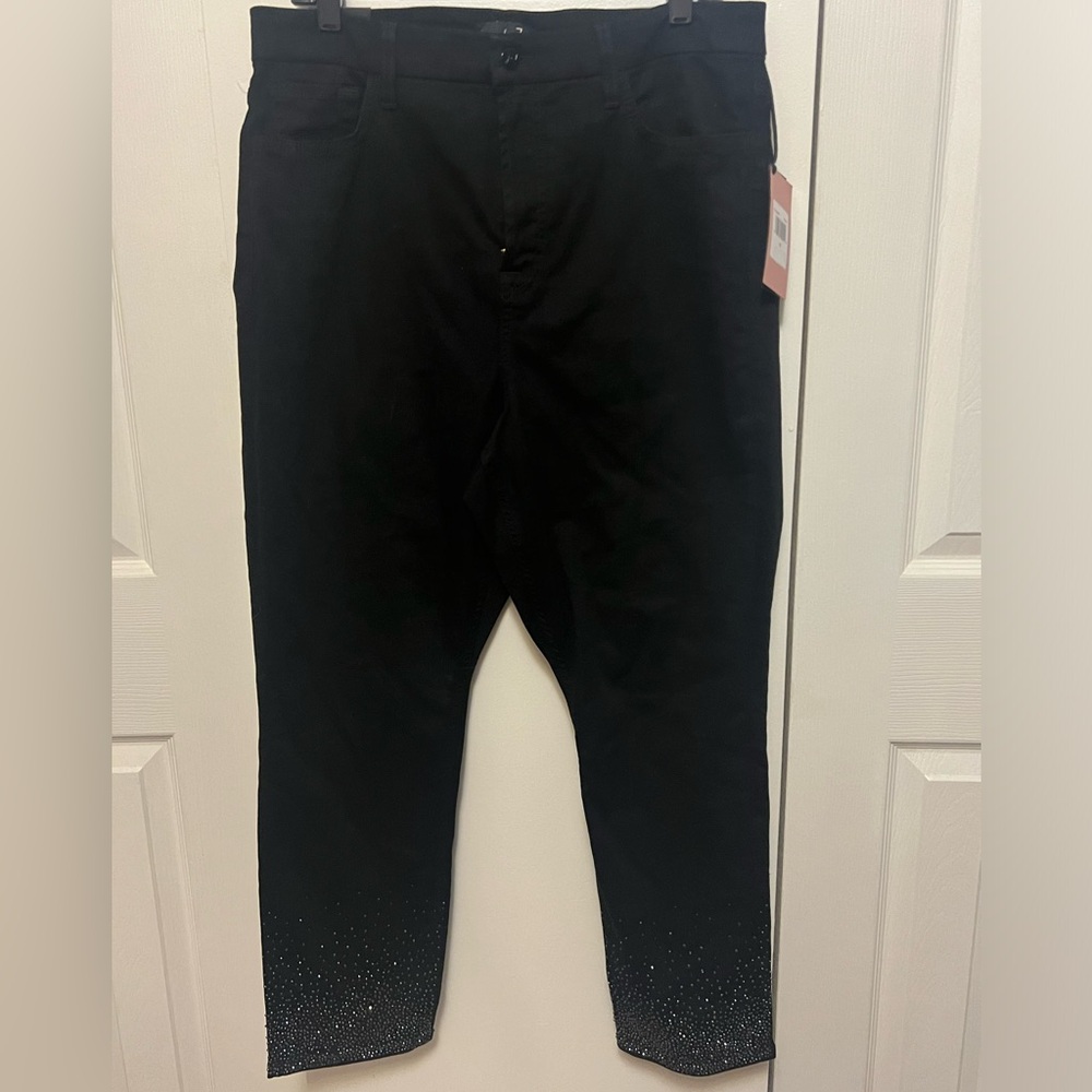 Jen7 black pants with glitter detail NWT